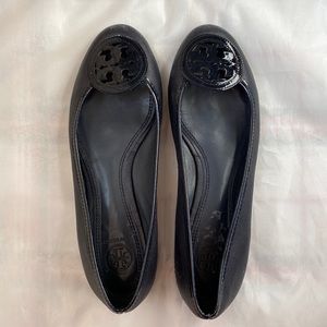 Navy blue Tory Burch flats Sz 7